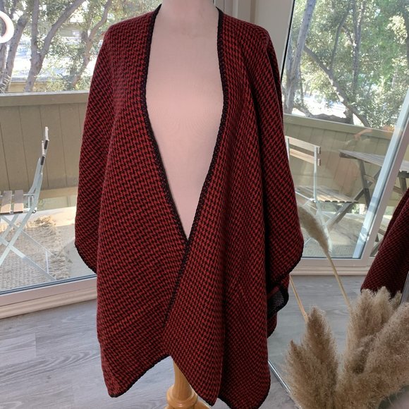 Herringbone Poncho - Picture 1 of 2